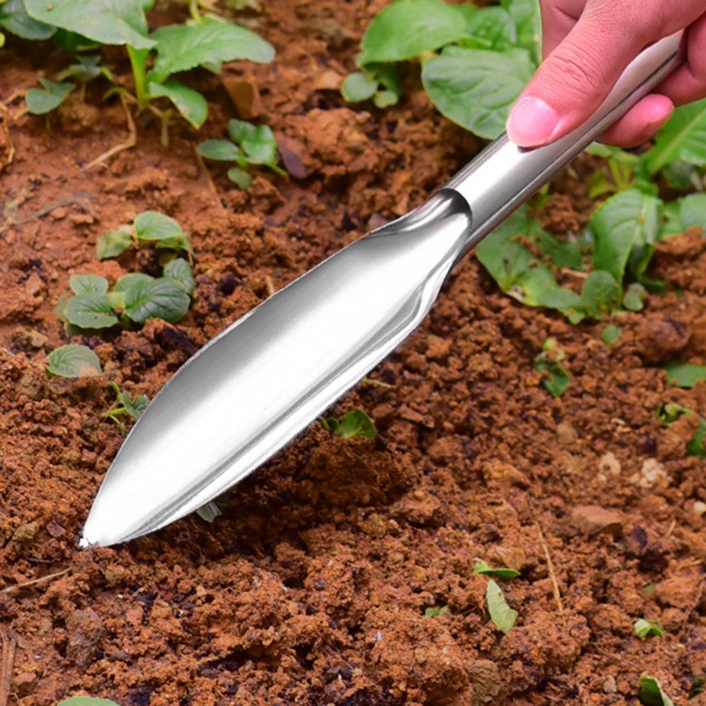 Ergonomic Garden Scoop – Heavy-Duty Tool for Digging, Weeding & Transplanting