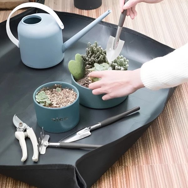 GardenMat 2.0 – Waterproof Foldable Gardening Work Mat for Clean & Organized Planting